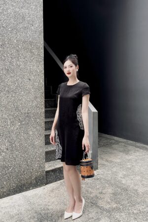 ĐẦM SUÔN ĐÍNH HẠT HOA