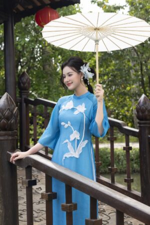 ÁO DÀI XANH ĐÍNH HOA TRẮNG