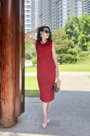 Đầm trắng linen chạy gân zikzak