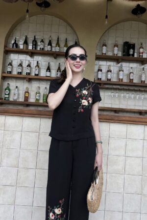 ÁO CỔ TIM THÊU HOA TAY NGẮN