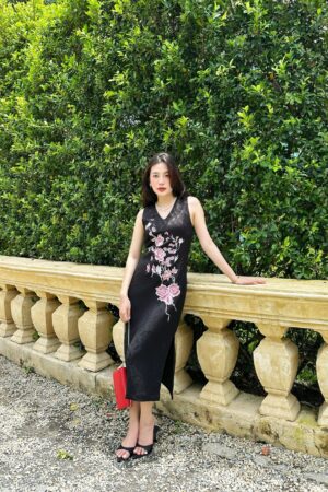 ĐẦM SÁT NÁCH THÊU HOA GẤM