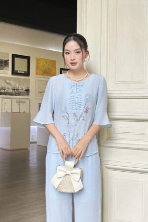 ÁO CỔ TRÒN THÊU HOA TAY LỠ