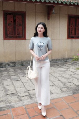 ÁO CỔ TRÒN THÊU HOA