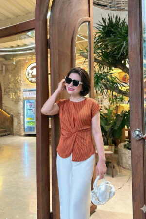 ÁO CỔ TRÒN NHẤN EO