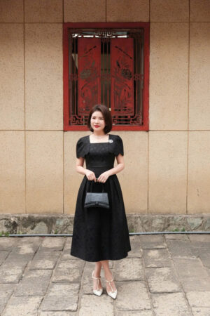 ĐẦM CỔ VUÔNG DÁNG A