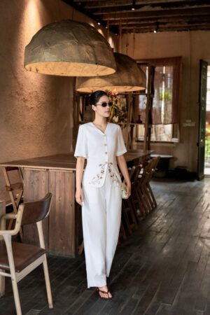 ÁO LINEN THÊU HỌA TIẾT TÀ LAI