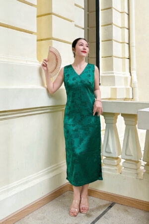 ĐẦM LỤA CỔ TIM DÁNG SUÔN